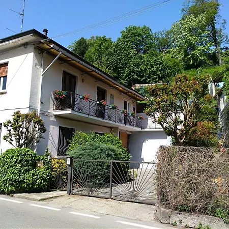 A Due Passi Dal Lago Apartman *